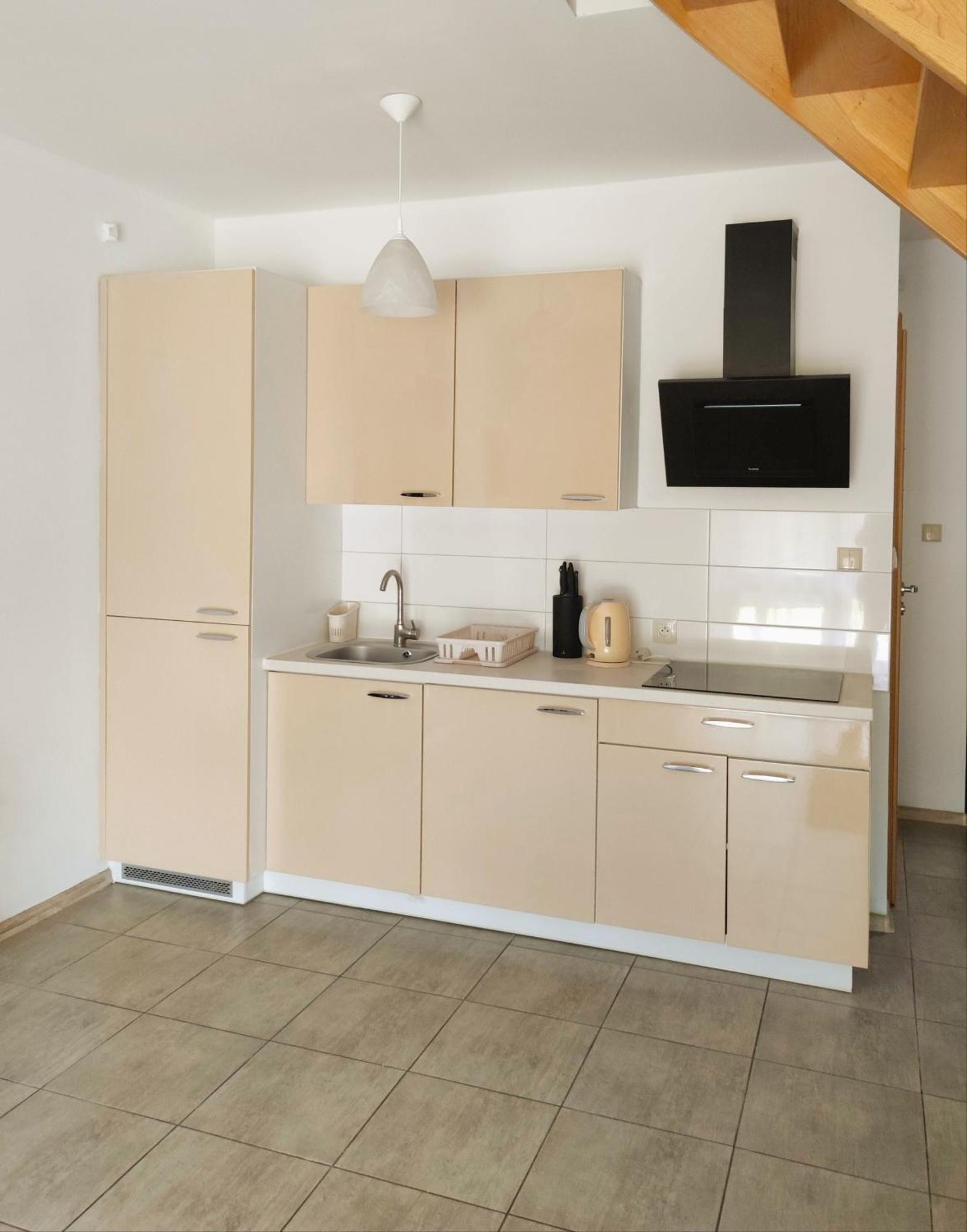 Apartamenty Adrenja รอวี ภายนอก รูปภาพ